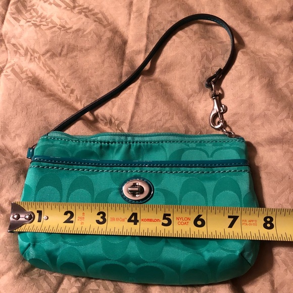 Coach Handbags - Coach Wrislet
